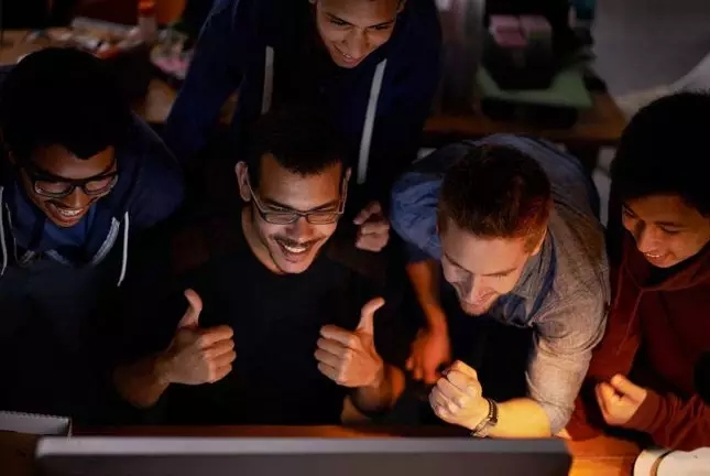 一文详解Redis在万亿级日访问量下的中断优化