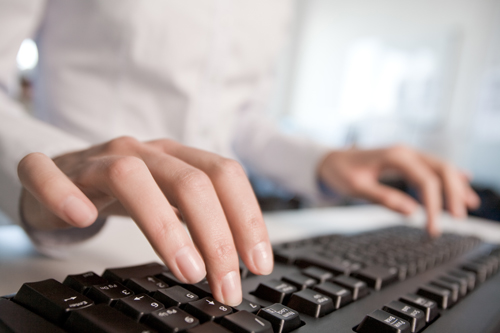 Redis锁被别人释放怎么办