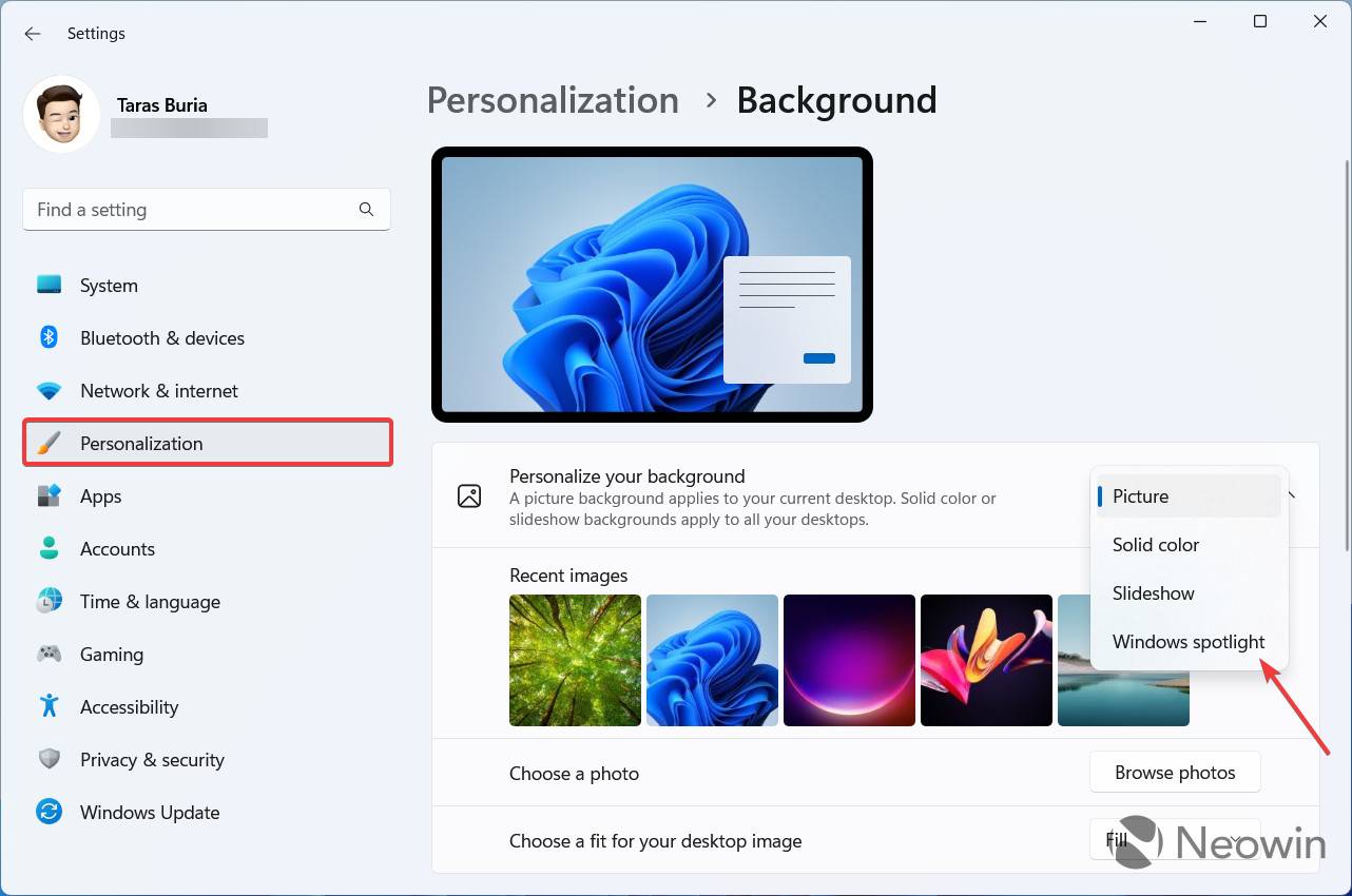 如何在 Windows 11 build 25197 中在桌面上启用新的 Spotlight UI