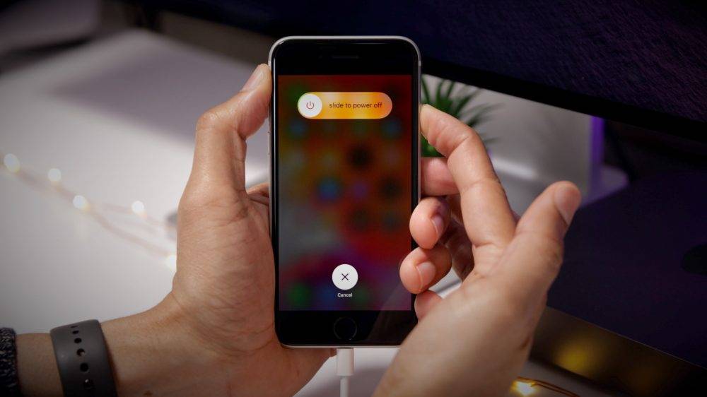 iPhone-SE-Force-Restart-Slide-to-power-off