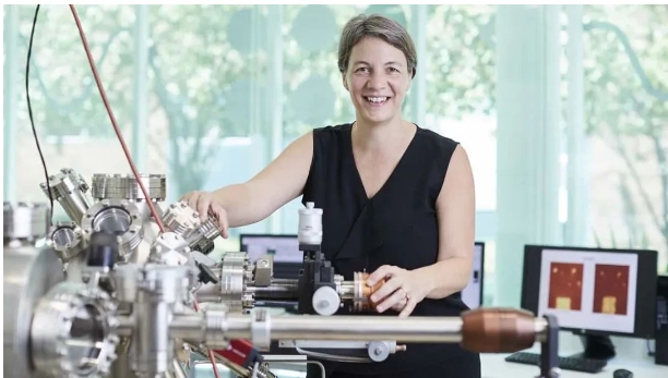 Nature刊登量子计算重大进展：有史以来第一个量子集成电路实现