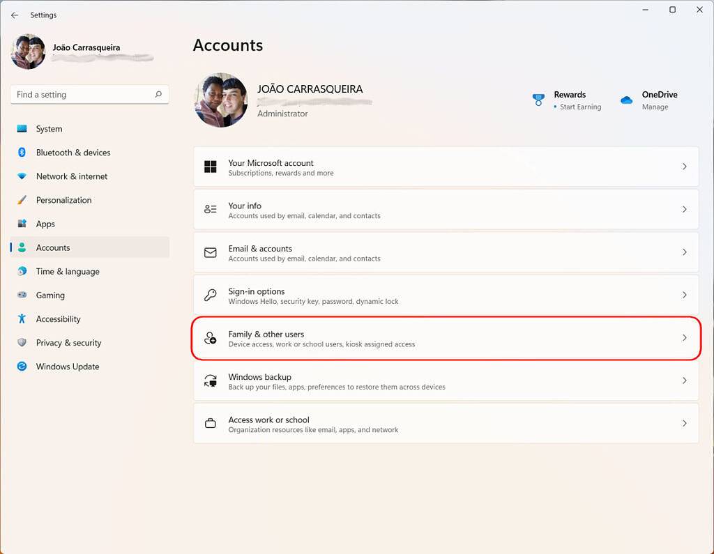 如何在 Windows 11 中创建和设置子帐户