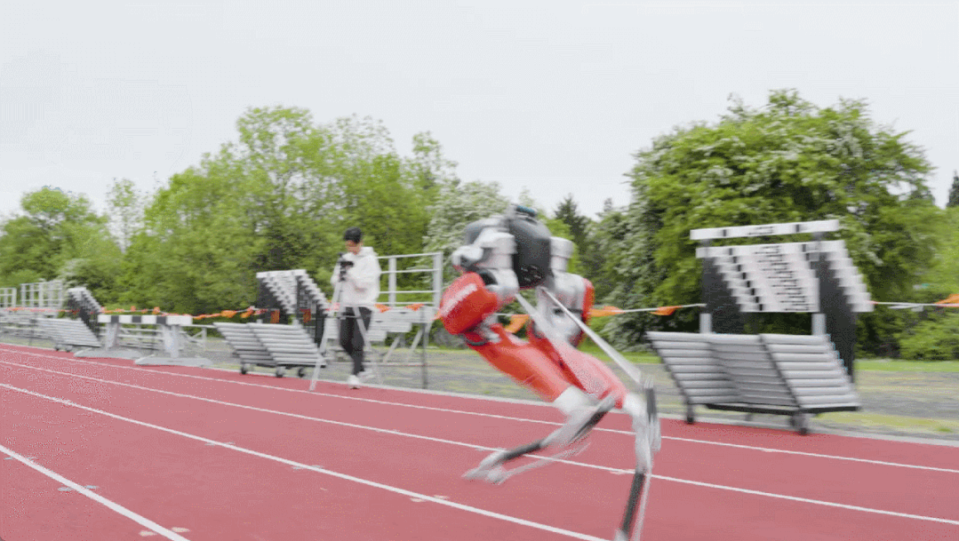 24.73秒！双足机器人Cassie挑战百米跑，创下世界纪录