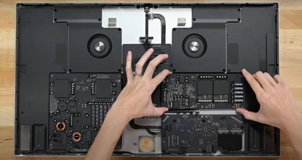 ifixit-studiodisplay04-1024x542-1