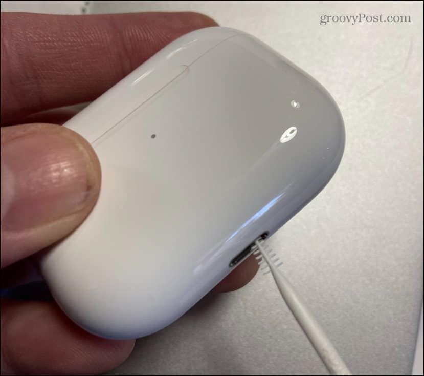 Clean-Lightning-Port-AirPods-Charging-Case