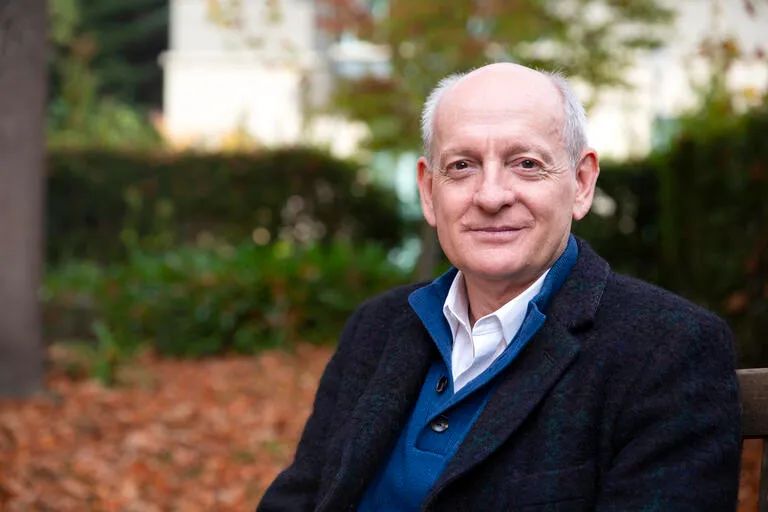 Stuart Russell专访：关于ChatGPT，更多数据和更多算力不能带来真正的智能