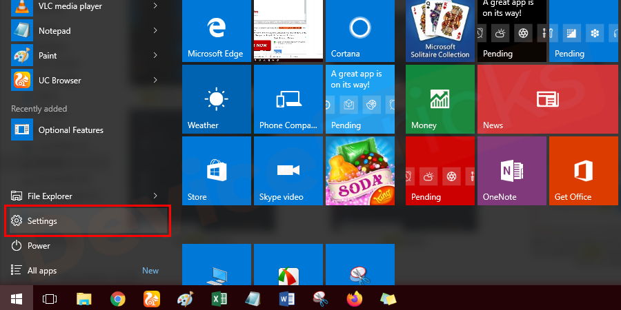 Press-start-menu-from-the-desktop-screen