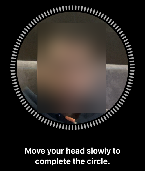 如何在 iPhone 上将眼镜添加到面容 ID