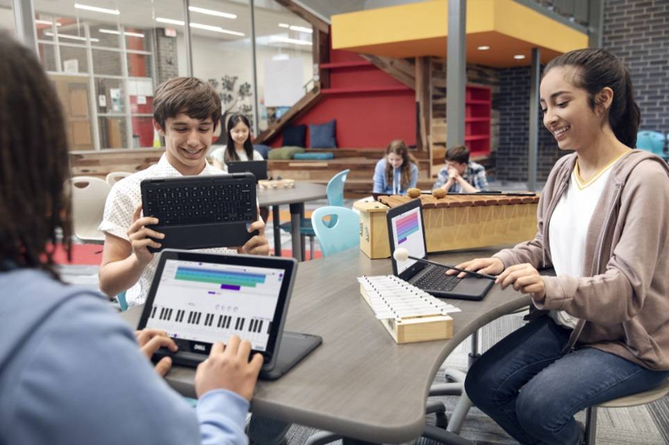 Dell-3120_TwoInOne_Lifestyle-2_3120