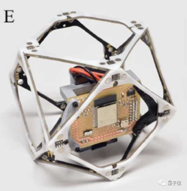 机器人自己造自己,像搭积木一样轻松