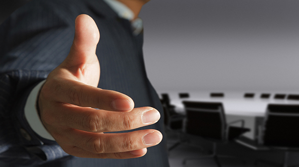 保险政策:通过混合自然语言处理进行文档聚类