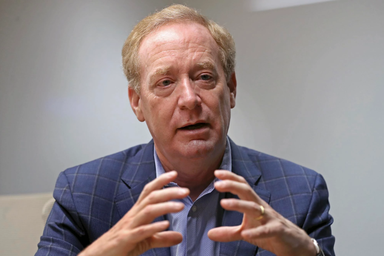 微软总裁布拉德·史密斯认为中国将成为与ChatGPT竞争的主要力量。