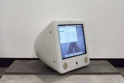 20 年前的今天，Apple 推出了 eMac