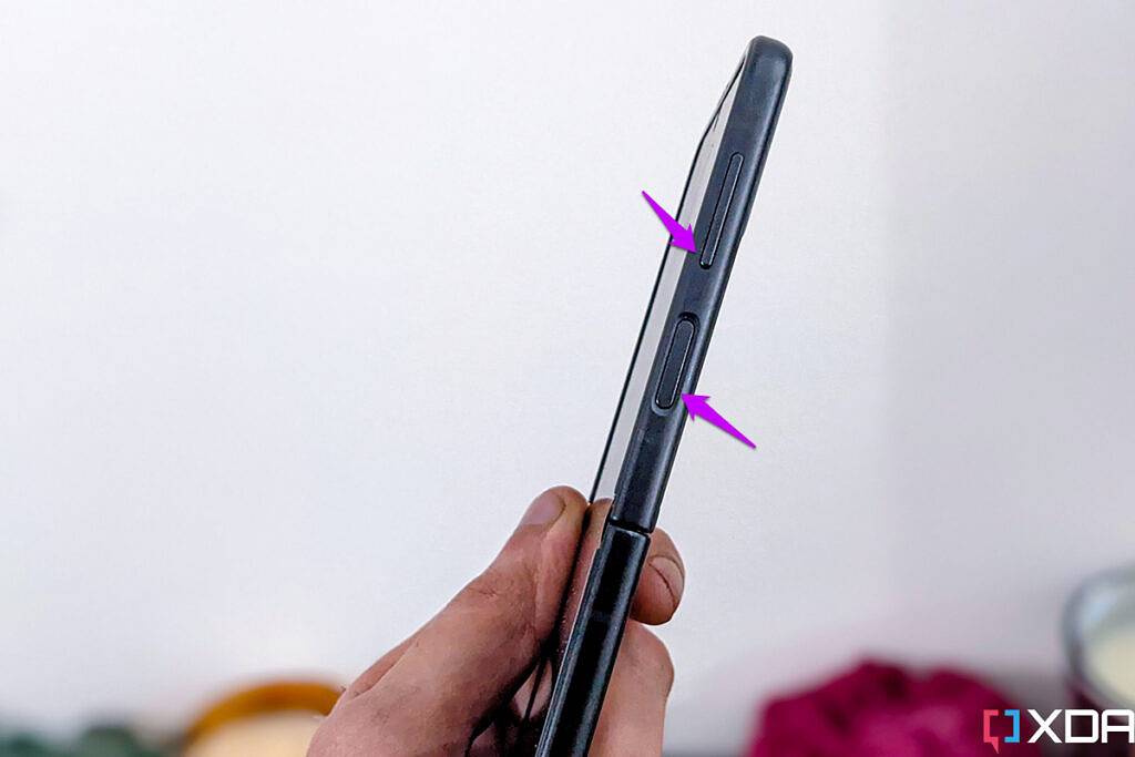 How-to-turn-off-Galaxy-Z-flip-3-buttons-2-2-1-1024x683-1