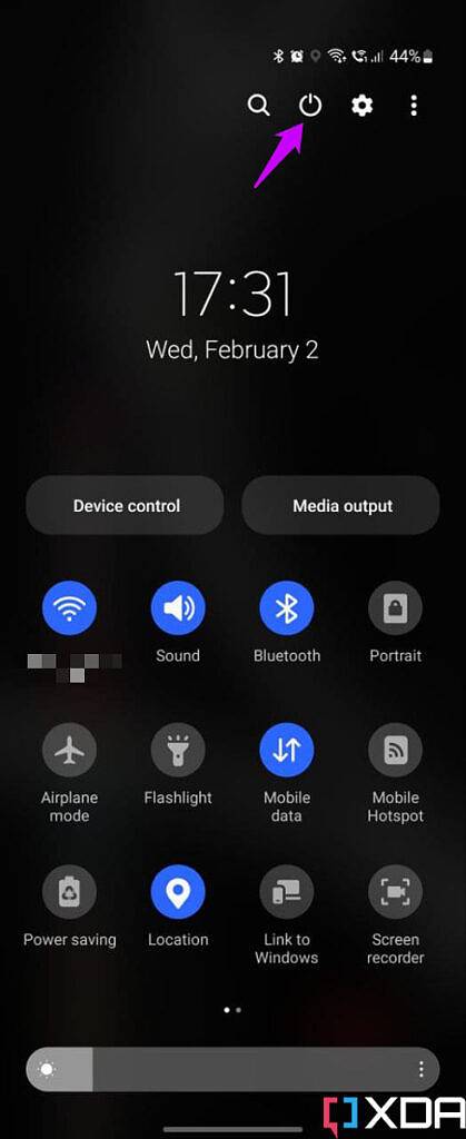 Switch-off-Galaxy-Z-Flip-3-from-Quick-Settings-menu-1-419x1024-1