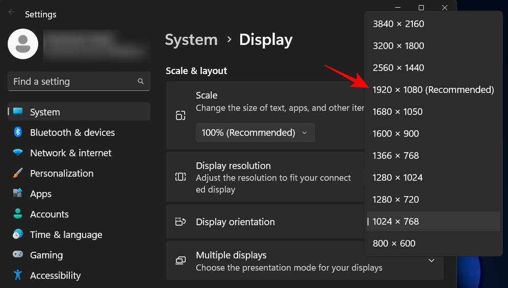 如何在 Windows 11 上缩小图标