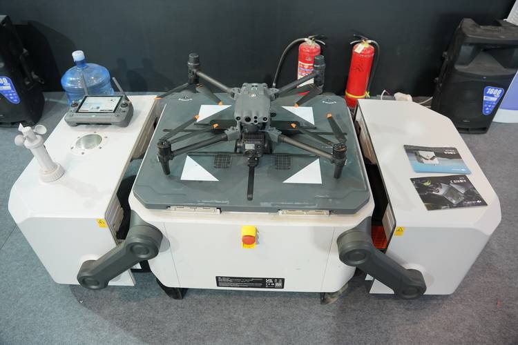 DJI展示行业级无人机 经纬系列成亮点