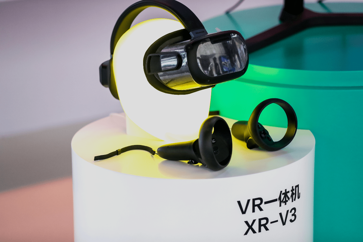 海信视像自研VR一体机亮相XRIC元宇宙数字展
