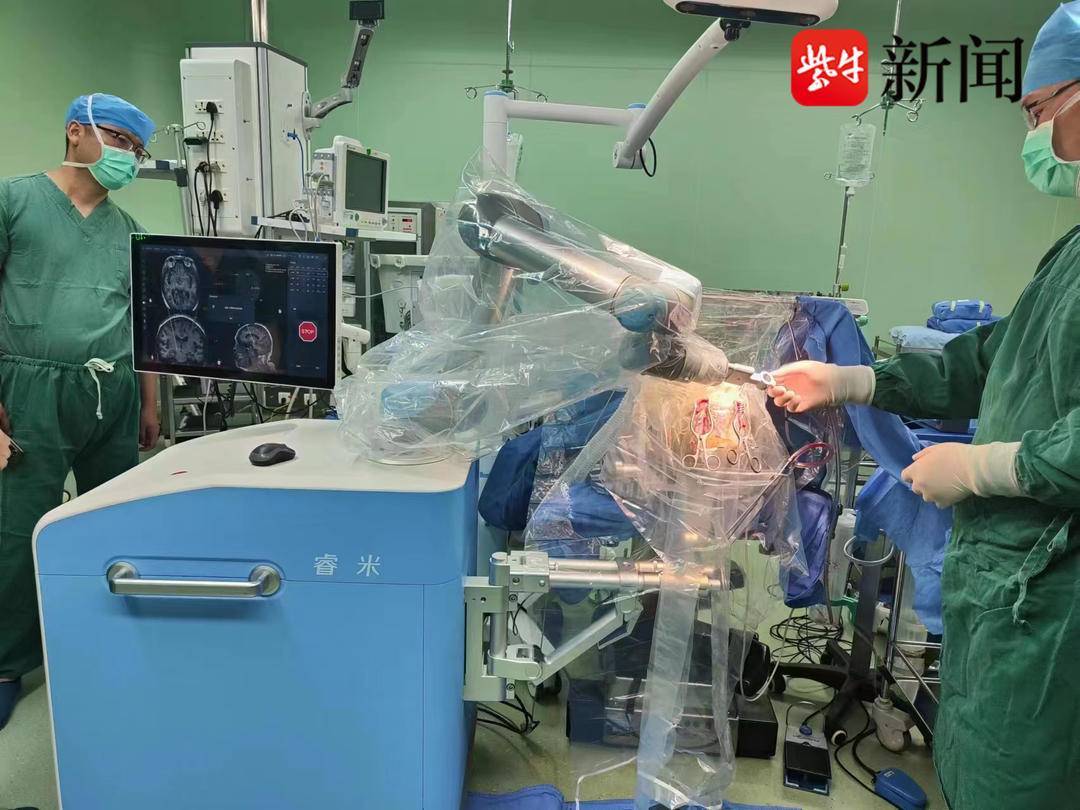 全省县级医疗机构首例靖江成功开展机器人辅助下的DBS手术
