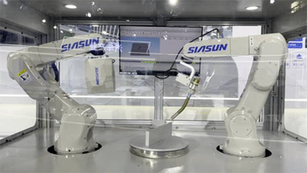 新松携多品类机器人产品亮相第七届世界智能大会天津展区