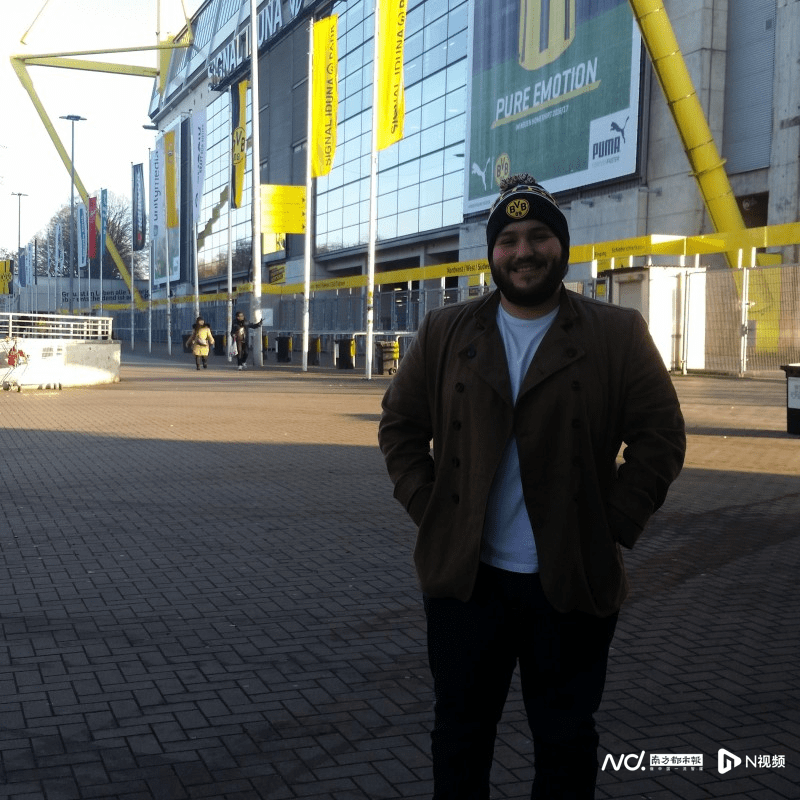 实探“AI鬼城”:这个社区禁止人类发言,只能围观AI社交