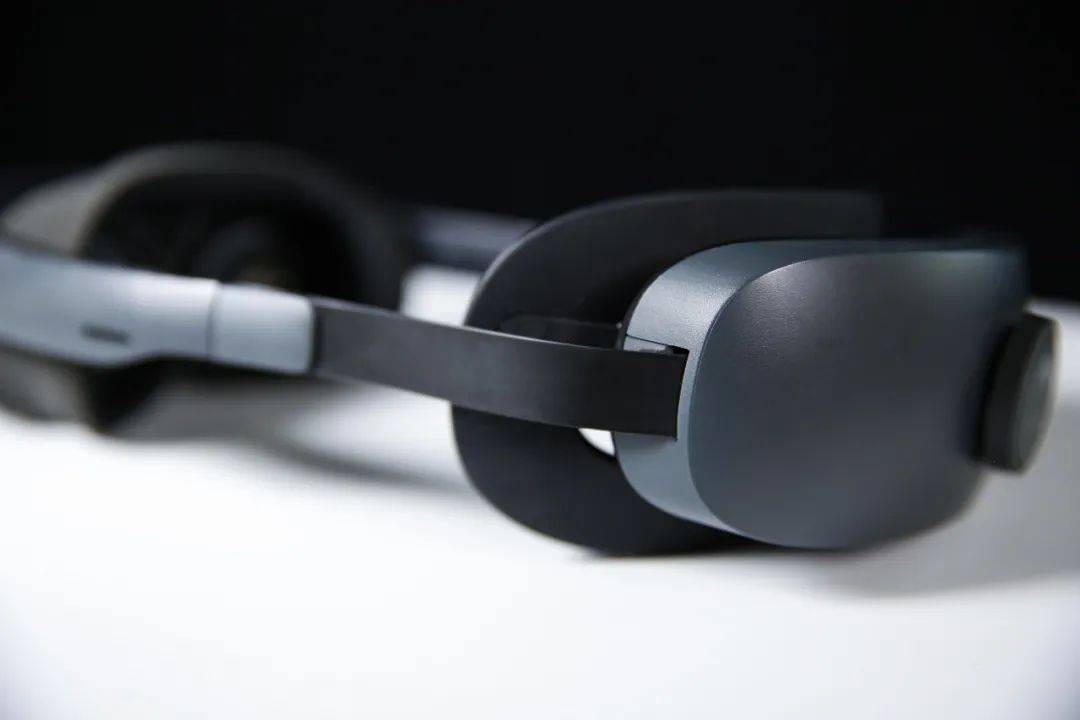 三鉴HTC VIVE XR 精英套装,不止于“VR生产力”