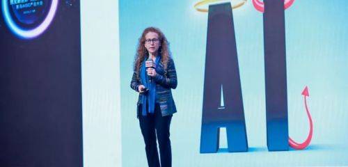 AI女王：语言模型像“鹦鹉学舌”，下一步人工智能浪潮是多模态AI