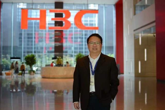 新华三的网络脉动:为AI泵血,向产业奔流