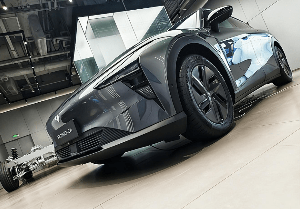 AI时代汹汹来袭，“汽车机器人”真能实现吗？｜DA探店