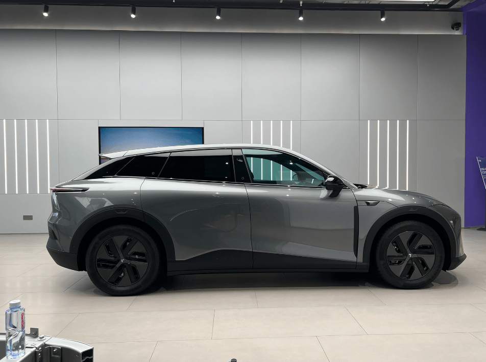 AI时代汹汹来袭，“汽车机器人”真能实现吗？｜DA探店