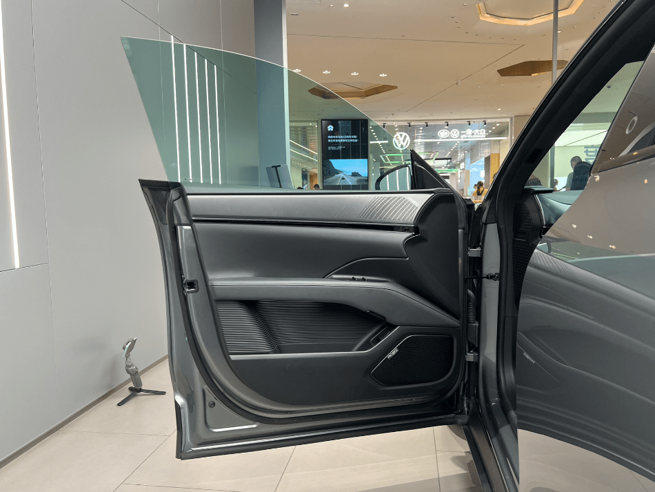 AI时代汹汹来袭，“汽车机器人”真能实现吗？｜DA探店