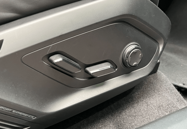 AI时代汹汹来袭，“汽车机器人”真能实现吗？｜DA探店