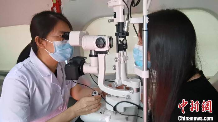 全国首批“5G眼科巡诊车”启用 AI医生10分钟完成眼部体检