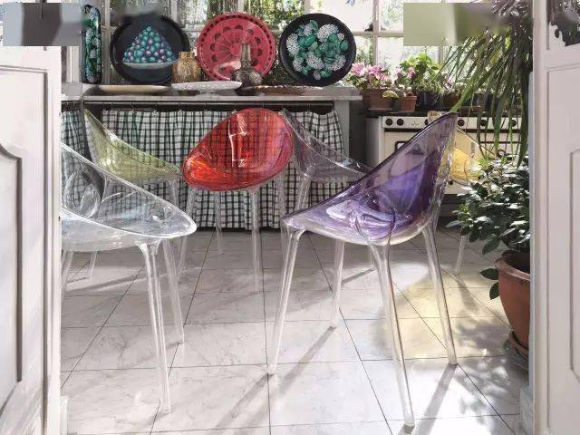 “AI设计的椅子”真的可以买了？用最少的材料，造最耐用的椅子！网友：论省钱，还得是AI！