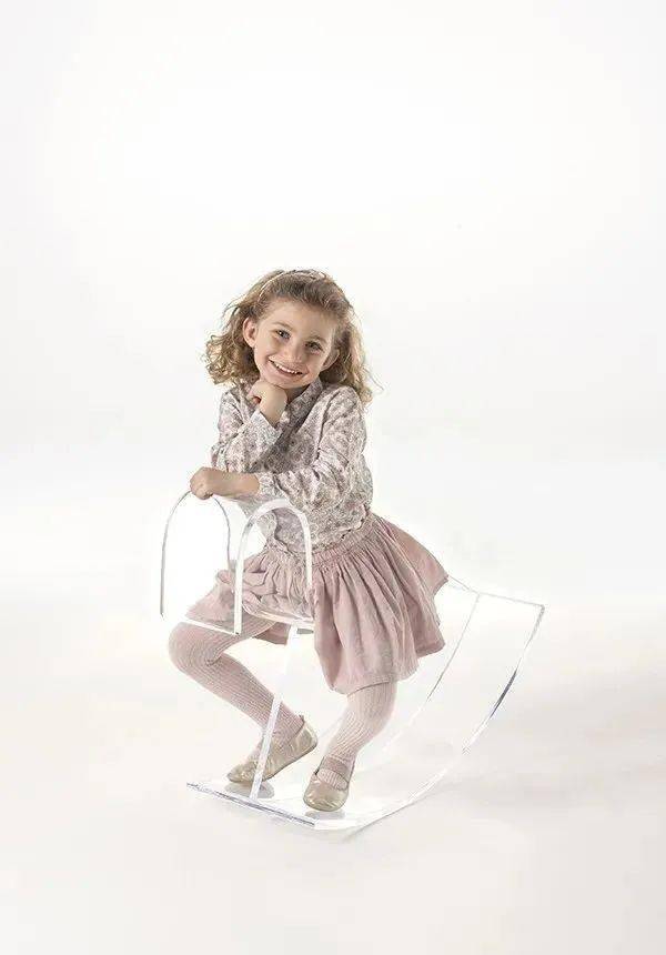 “AI设计的椅子”真的可以买了？用最少的材料，造最耐用的椅子！网友：论省钱，还得是AI！