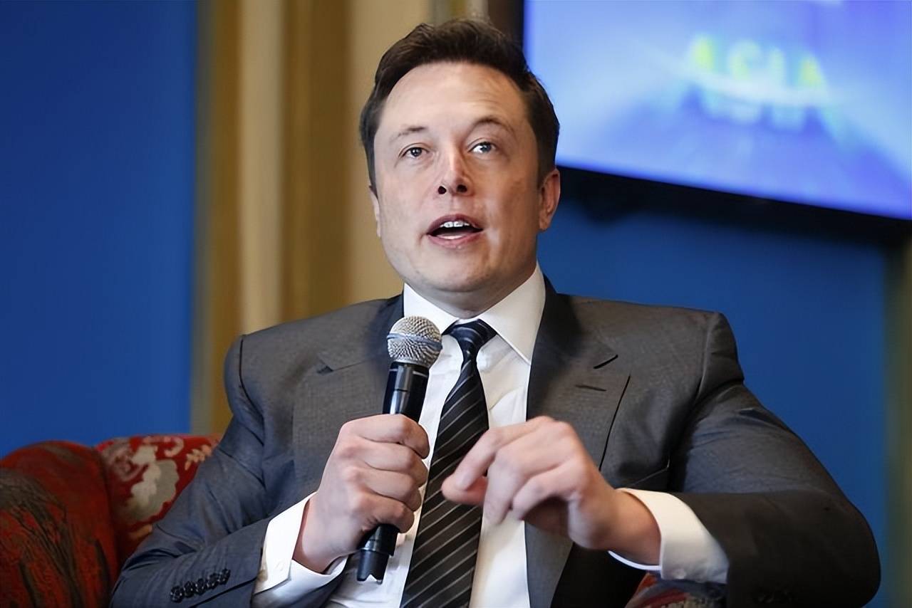 AI生成马斯克婴儿照被疯传，本尊回应：可能吃太多抗衰老物质了