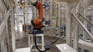 机器人生产机器人！这画面……