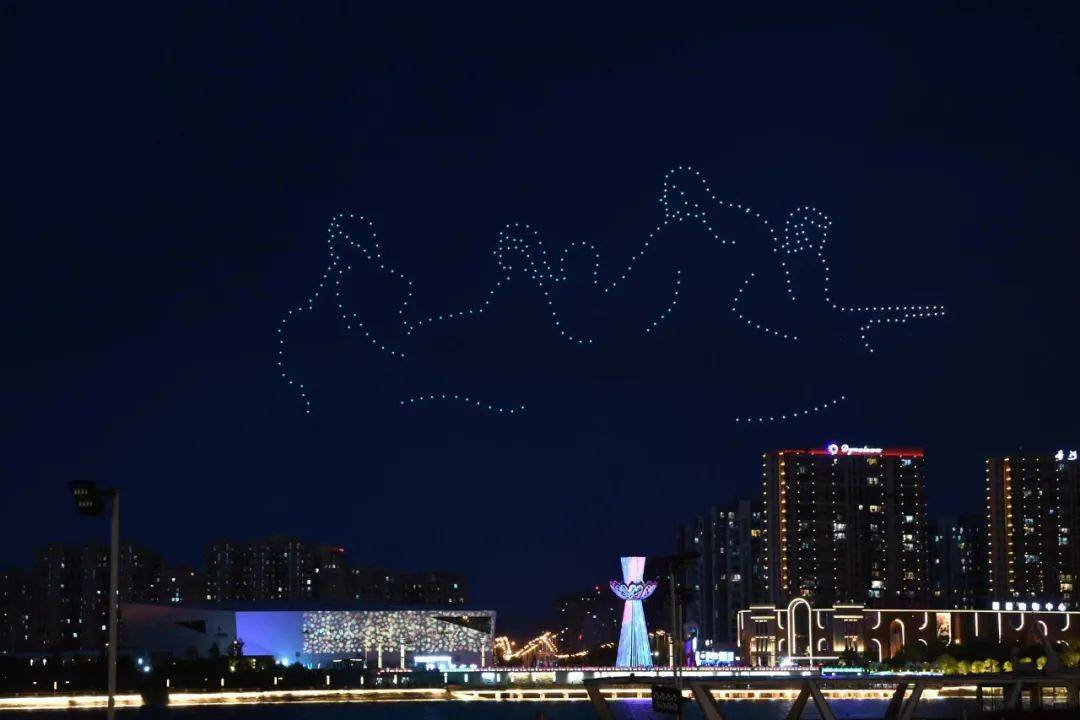 牡丹江首次举行大型无人机表演