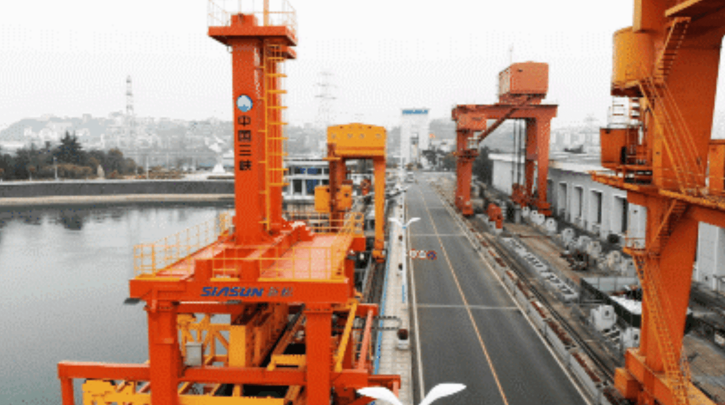 新松公司:跑出中国“机器人+”速度!【特种及多品类机器人篇】