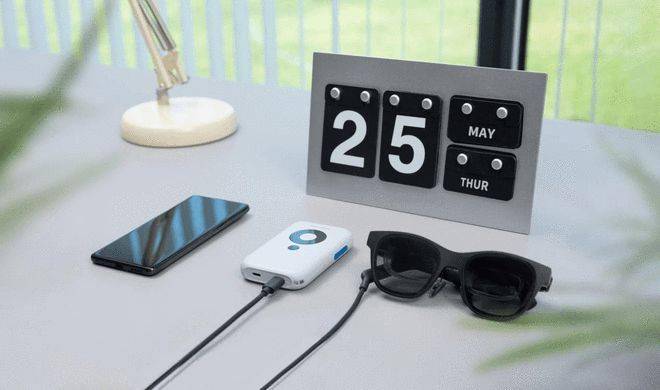 XREAL发布新款硬件XREAL Beam投屏盒子：可悬停AR空间屏