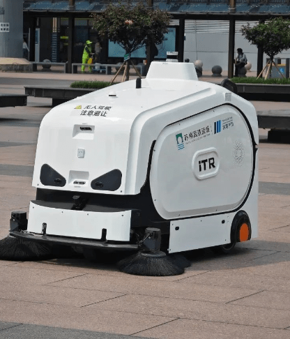 苏州高铁新城智驾大道又上新!无人安防巡逻车、室外清扫机器人正式测试运行