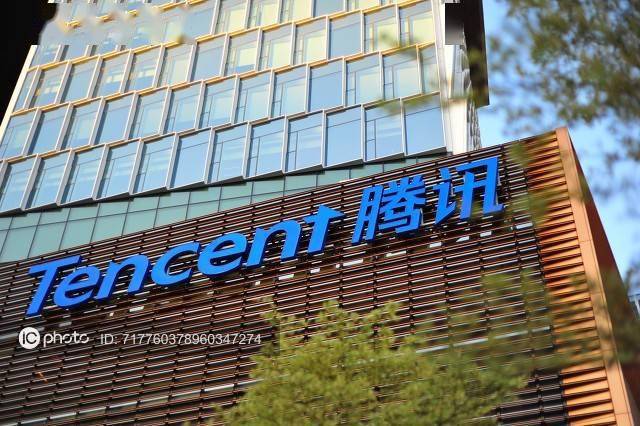 科大讯飞星火认知大模型iOS内测版本正式上线；腾讯用预训练模型和强化学习提升机器狗控制；比尔·盖茨首访华｜Do早报