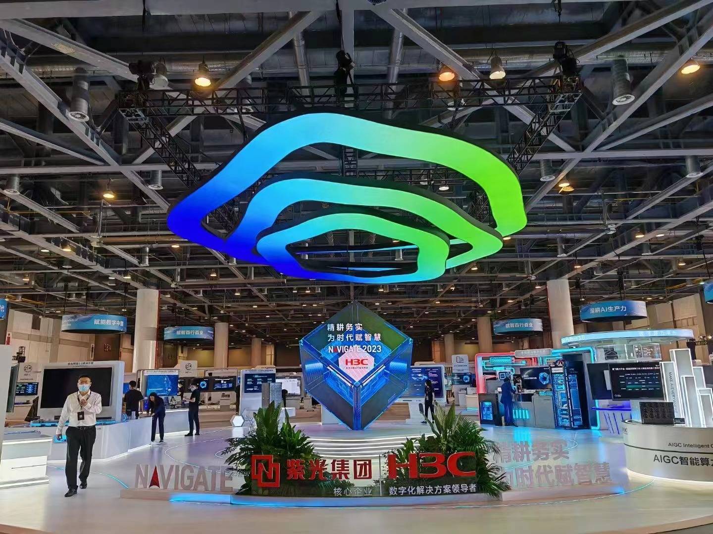 新华三集团总裁兼首席执行官于英涛:人工智能时代需要想象力,更需要精耕务实