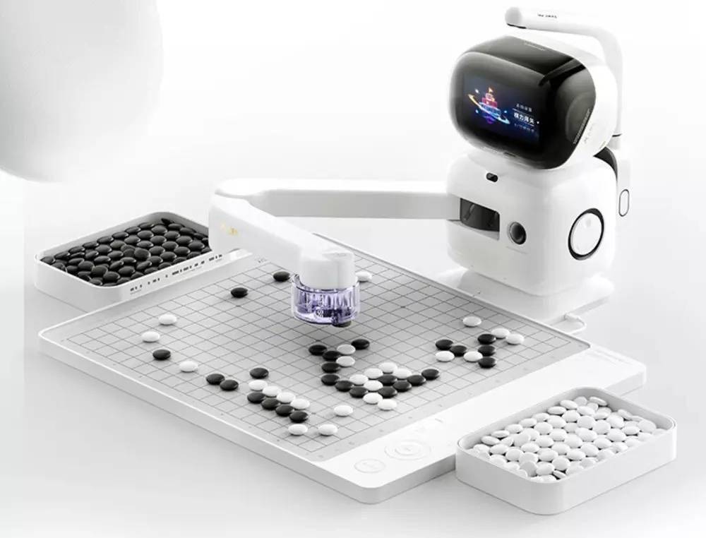 元萝卜推出AI下棋机器人：由商汤提供技术，售价3799元