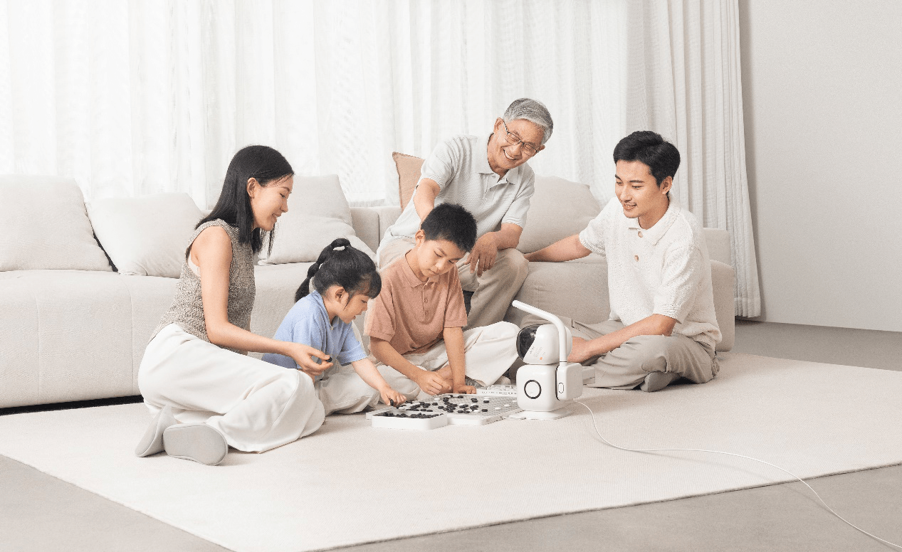 “黑科技”培养孩子逻辑思维能力 商汤发布AI围棋机器人