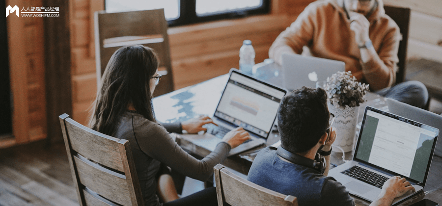 在AI协助下工作的反思：职场人如何避免失业？