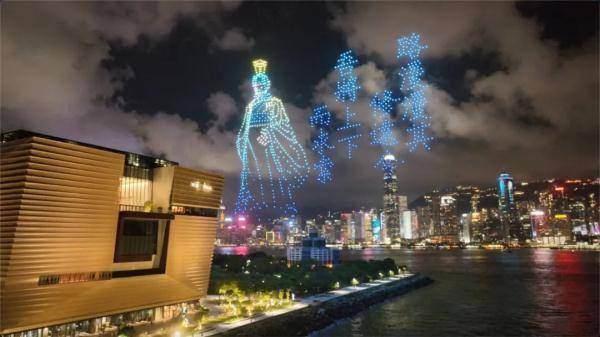 “紫荆花之夜”端午大型无人机灯光秀活动在港举行