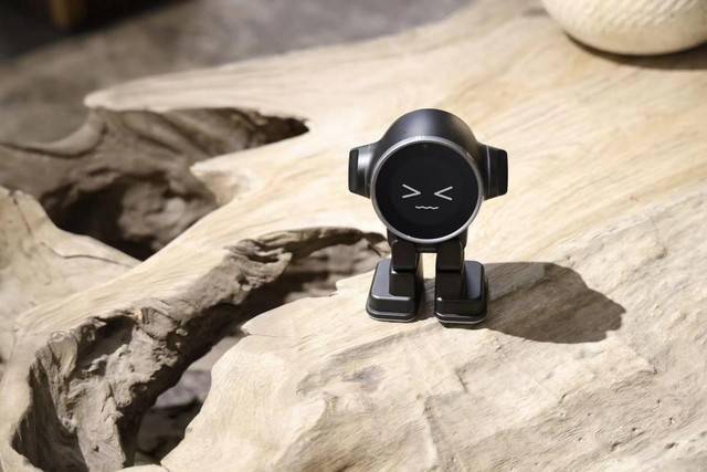 杀疯了 乐天派桌面机器人1799元震撼上市