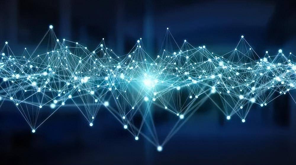 灵魂三问:何人买单2.5万头显?能否支撑苹果下个十年?大厂拯救元宇宙?