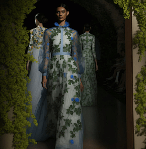 时尚设计的未来,纽约全球首届AI人工智能时装秀。